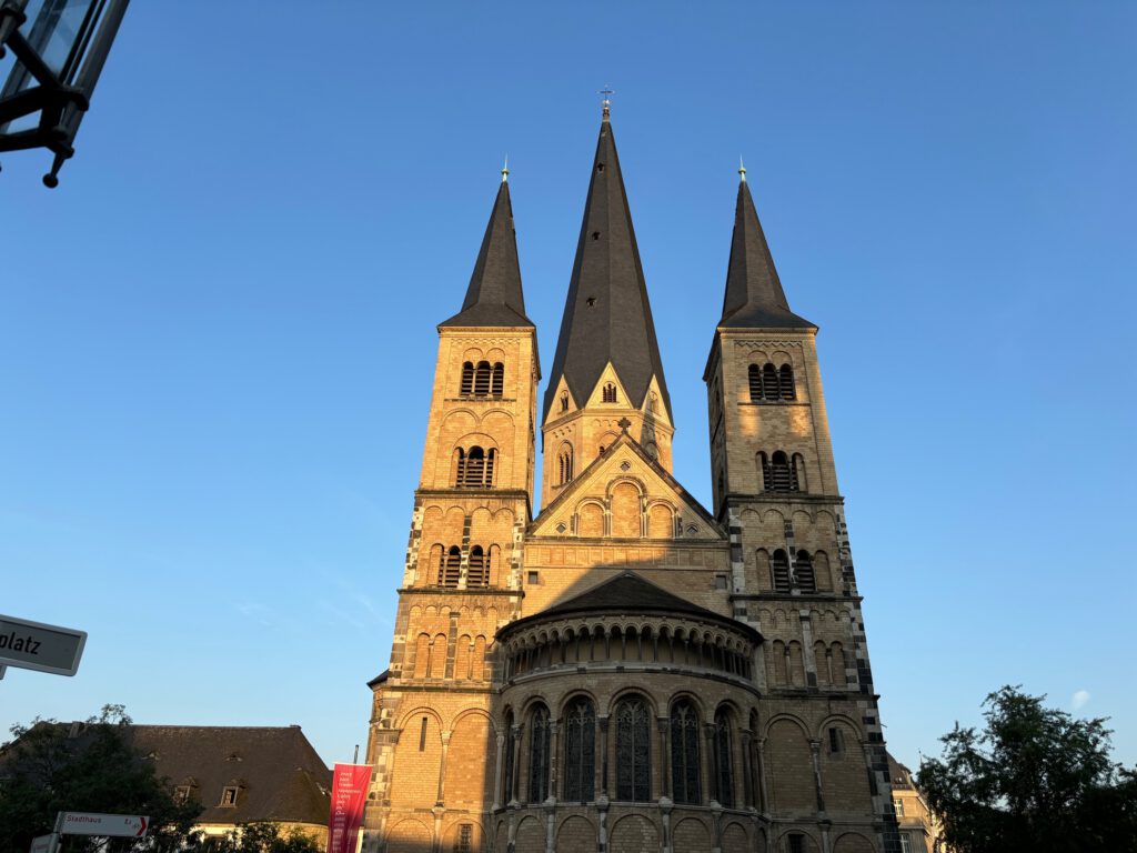 Der Münster im morgendlichen Sonnenschein