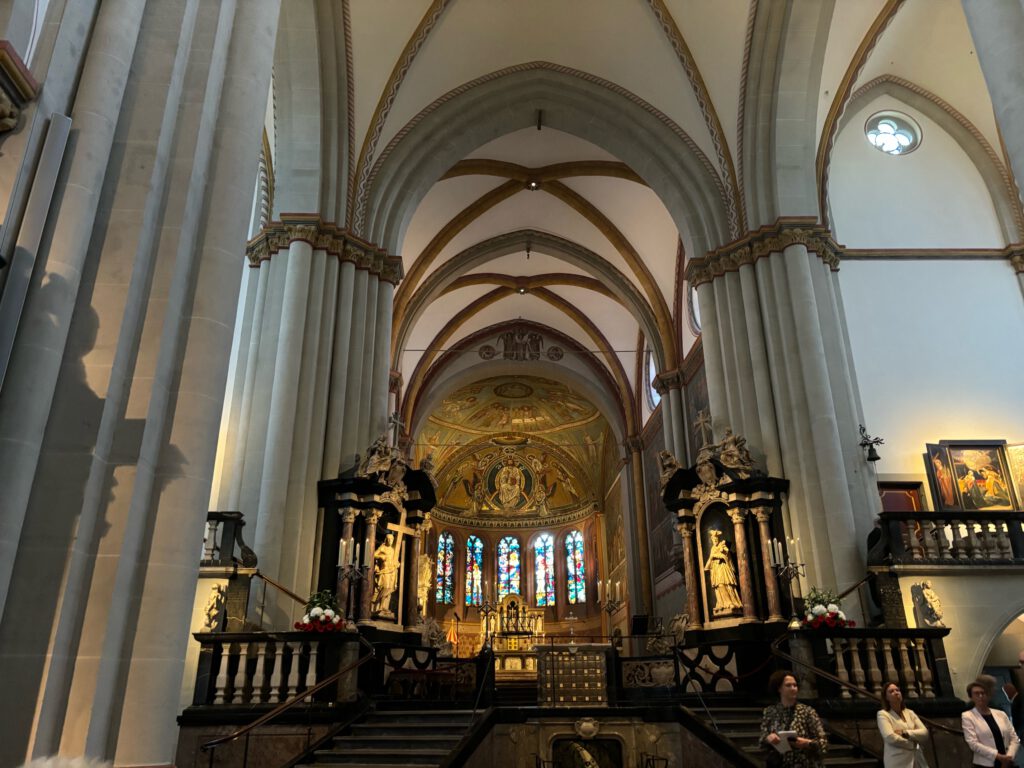 Innenraum des Bonner Münster